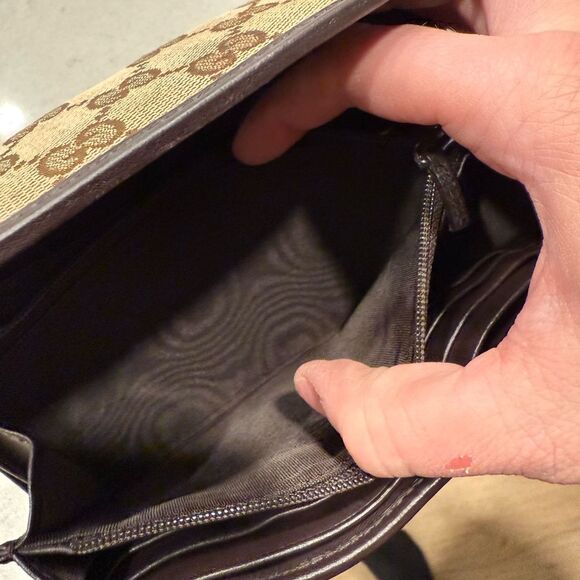 Gucci Brown Monogram Wallet - Picture 5 of 7
